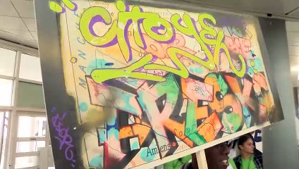 Une parade bruyante pour porter la parole des jeunes de Martigues le plus haut possible...