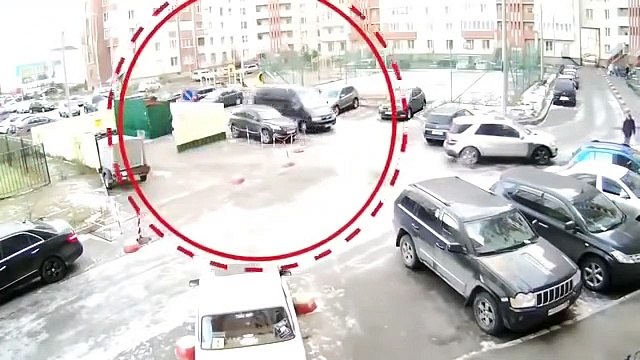 Course poursuite très drôle en Russie