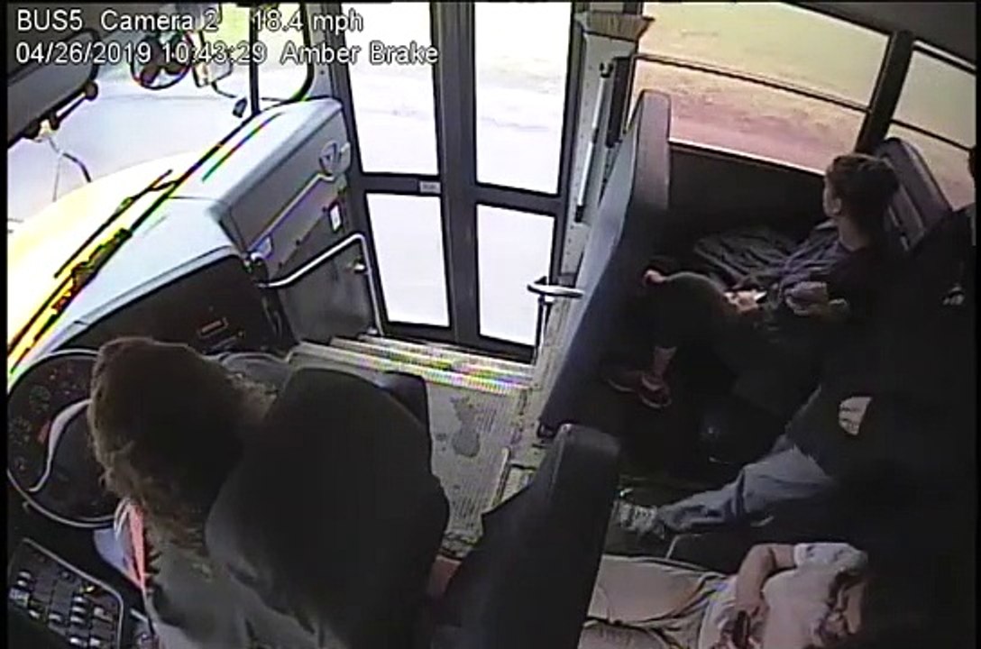 Une conductrice de bus scolaire sauve un enfant