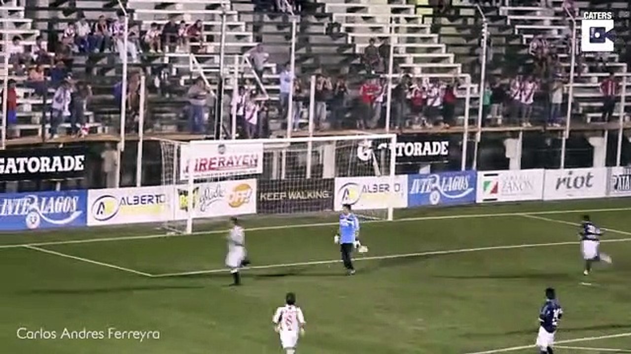 Feinte de génie au foot
