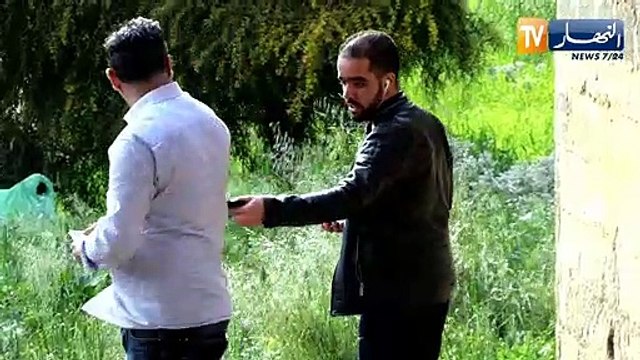 الهربة تسلك / حبيبنا راح يدير الخير لقى جيش يجري موراه..غير الهربة لي سلكاتو !!