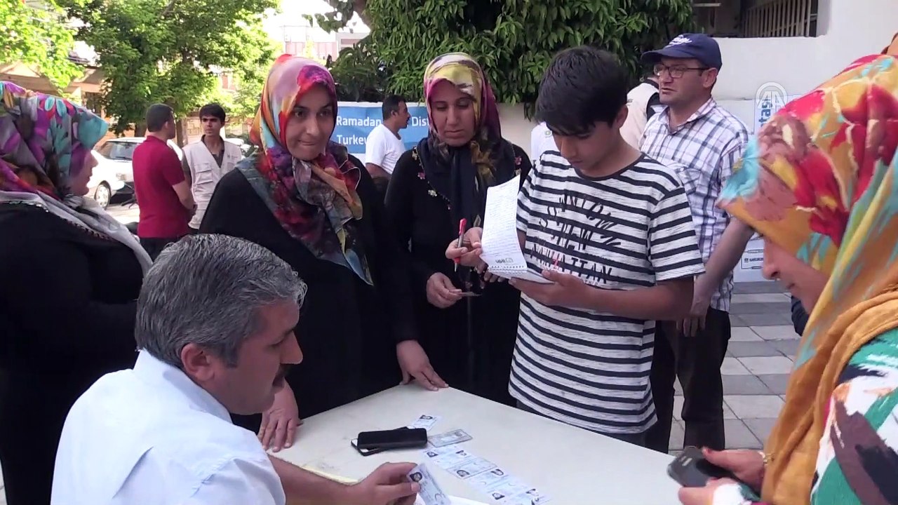 Sadakataşı Derneği'nden 100 aileye kumanya yardımı - ADIYAMAN