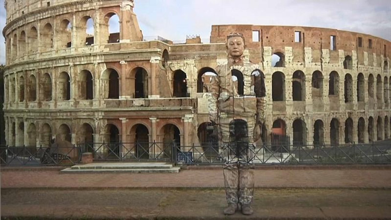 Künstler Liu Bolin wird unsichtbar