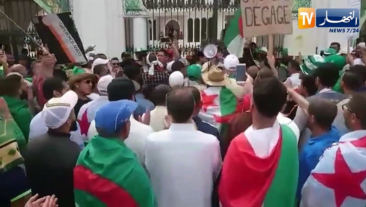 عين تموشنت/ خروج المتظاهرين للمسيرة الـ 13 مطال...