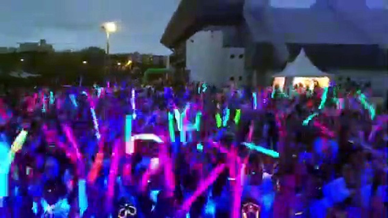 Martigues : ambiance colorée avant le départ de la Splash run