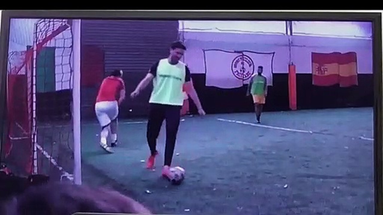 La reprise acrobatique à la Nolan Roux de Cédric Drouet