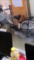 Un vélo électrique prend feu et explose dans une maison