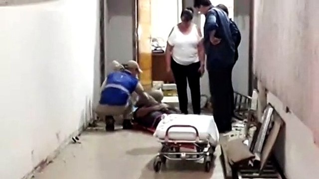 Realizando manutenção no telhado, homem sofrer queda de três metros