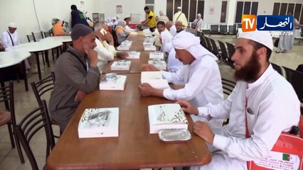 مجتمع: إفطار المعتمرين.. مبادرة ترسم أجواء روحانية على موائدهم