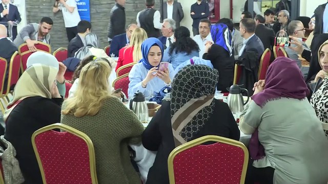 Binali Yıldırım AK Parti Fatih ilçe teşkilatının sahur programına katıldı - İSTANBUL