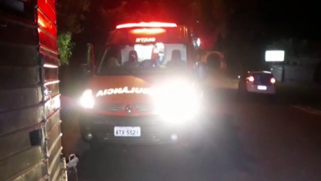 Criança de dois anos fica ferida após cair da cama