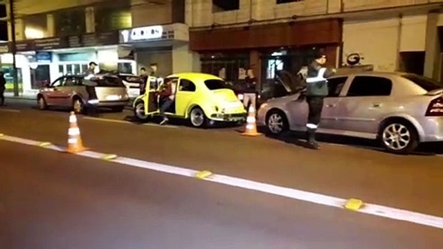 Cettrans, PM e GM realizam blitz na Av. Brasil; 13 veículos foram apreendidos