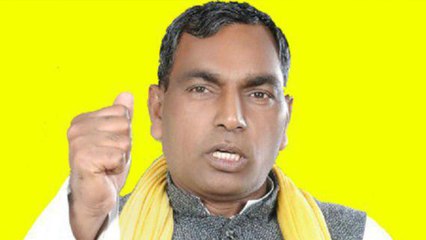 ओम प्रकाश राजभर ने मंच से भाजपा नेताओं की दी गाली, बोले- दस जूते मारो