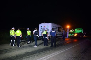 Şarampole Yuvarlanan Otomobilden Fırlayan 1 Kişi Feci Şekilde Can Verdi