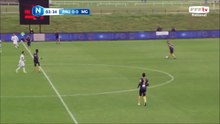 Oh la frappe de JARJU passe juste à côté.