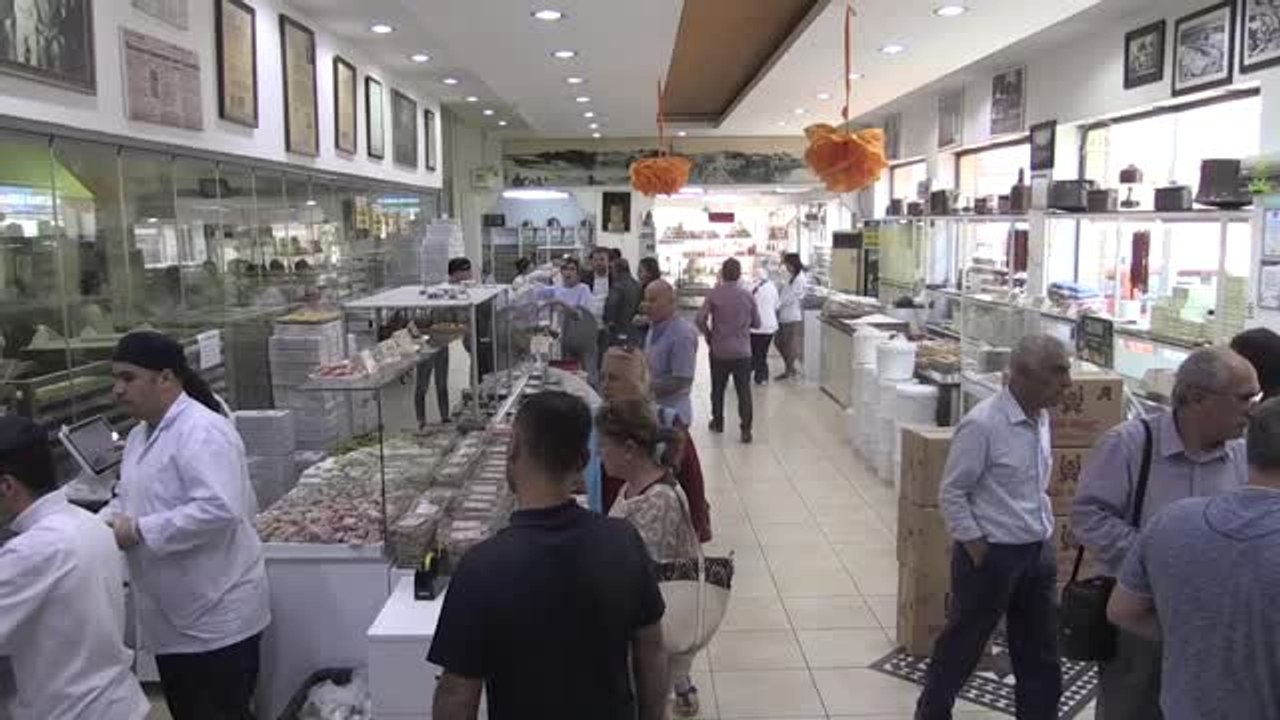 Huzur ve Bereket Ayı Ramazan - Tahin Helvası Çukurova'da Ramazan Sofralarını Süslüyor- Adana
