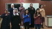 İşaret Dili ile İstiklal Marşı Okudular