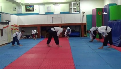 Amasyalı tekvandoculardan 2 altın, 6 gümüş