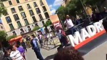 Jordi Cañas es increpado hoy en el acto StopOkupas en el centro de Madrid.