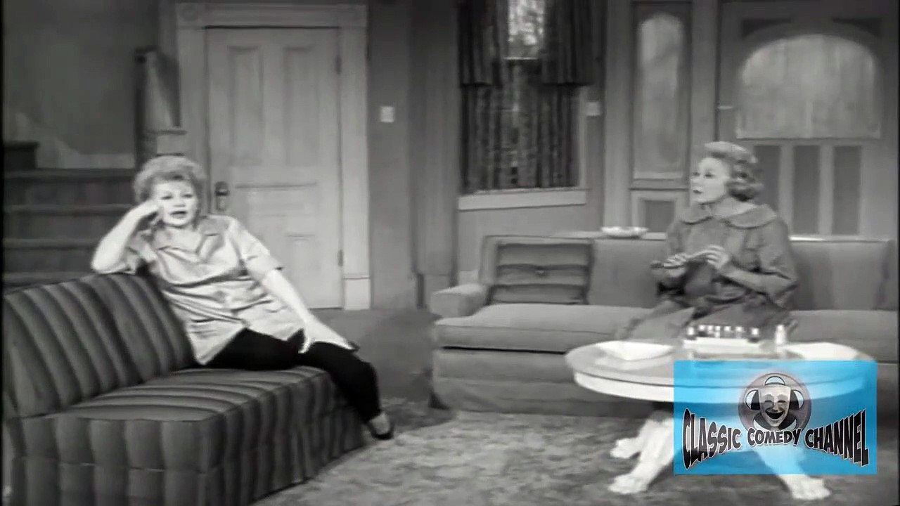 The Lucy Show - Season 1 - Episode 18 - Lucy And Viv Put In A Shower