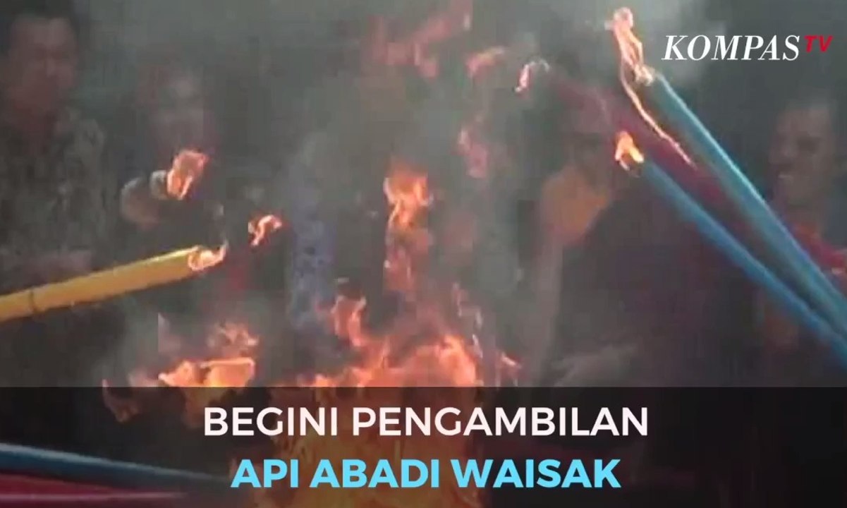 Begini Pengambilan Api Abadi Waisak