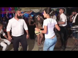 رقص جميلة زعزعت مشاعر الرجل المحترم