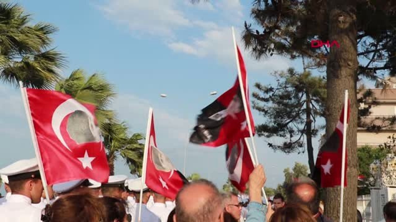 Samsun Atakum Sahilinde 1919 Metre Bayrakla Yürüdüler