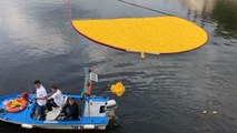 12 000 canards en plastique et un objet volant identifié à Laval !