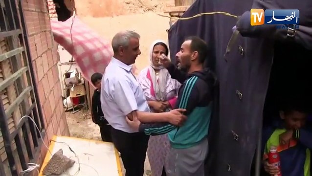 شاهد عملية ترحيل سكان مزرعة خير الدين بعد انهيار طابق أرضي بسيدي بلعباس