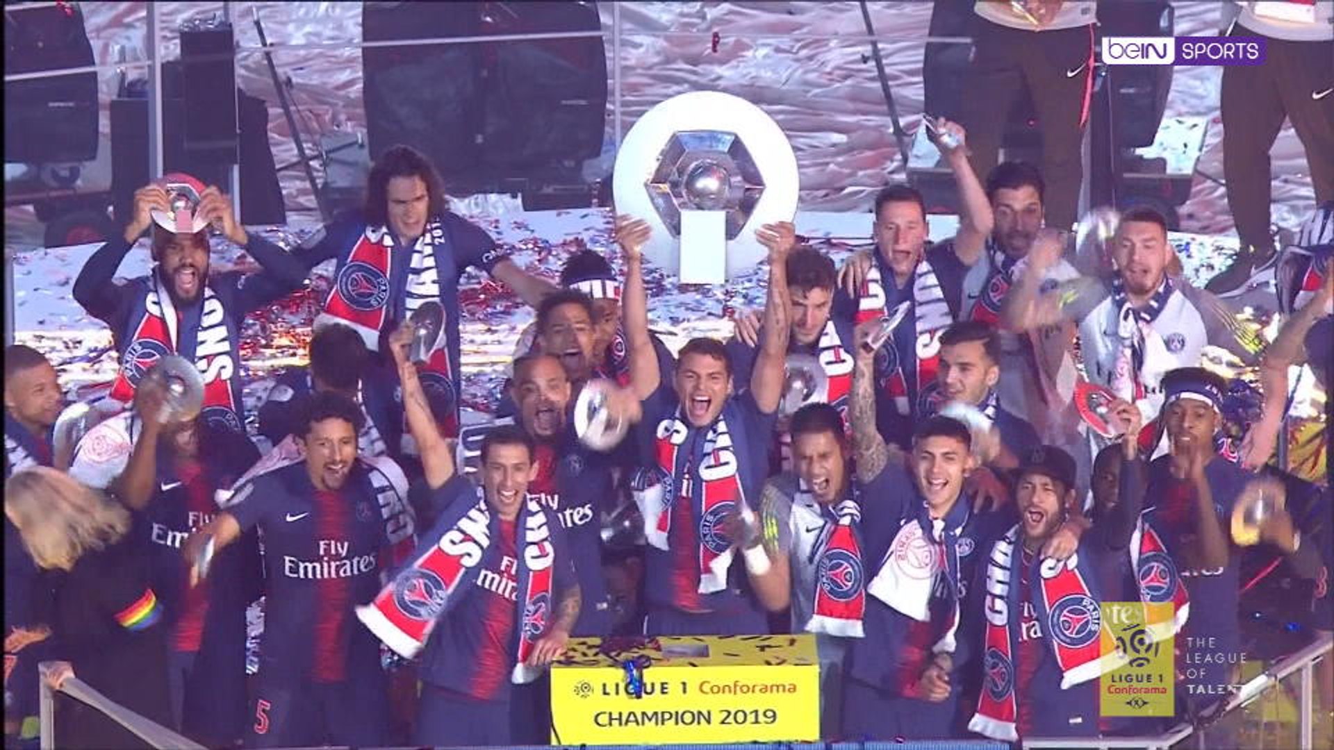 PSG lift Ligue 1 trophy - video Dailymotion
