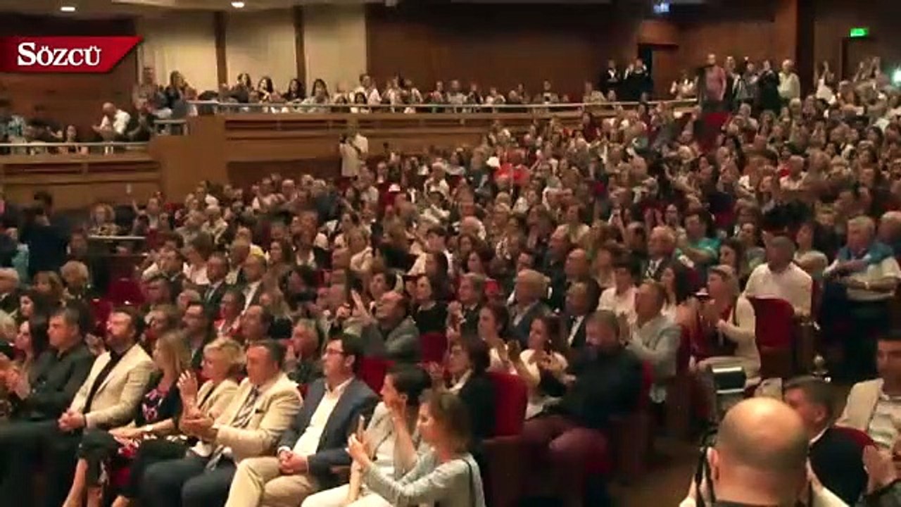 Uğur Dündar galasında görülmemiş çoşku!