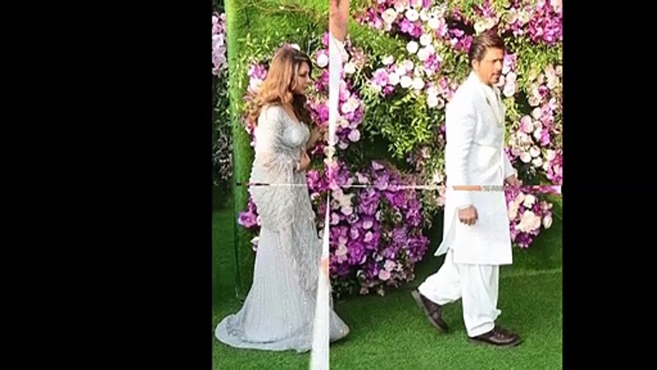 Shahrukh Khan and Gauri Khan look like a Bride at Akash Ambani Grand Wedding