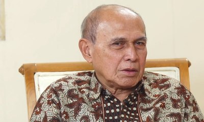 Kivlan Zen Menjawab Tudingan Andi Arief Soal Komandan Bisnis Massa Sejak 1998 - AIMAN