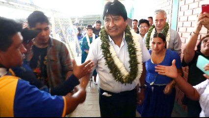 Bolivia's president begins bid for fourth consecutive term