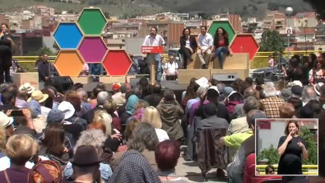 Iglesias reivindica a Ada Colau como dique ante los poderosos