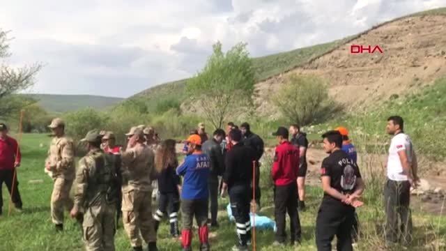 Kars 3 Yaşındaki Nurcan In Cansız Bedeni Dere Kenarında Bulundu