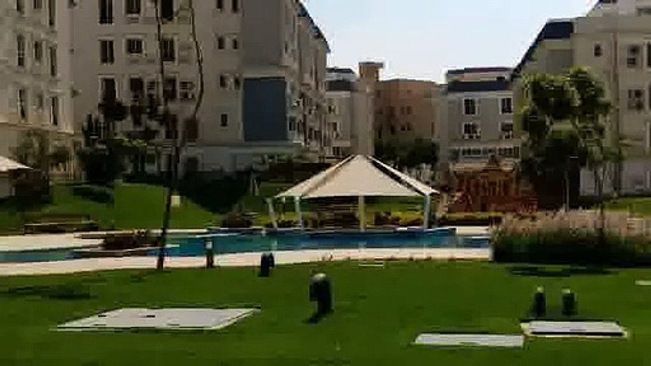 اى فيلا متميزه للبيع فى كمبوند ماونتن فيو هايد بارك بالقاهرة الجديدة