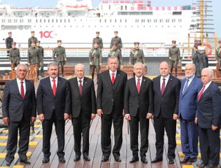 Samsun'da 19 Mayıs Kutlamasına Damga Vuran "Birlik Pozu"