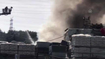 Sarıyer'de Fabrika Deposunda Yangın