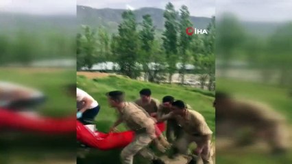 Askeri helikopter yaralı çocuk için havalandı