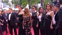 L'équipe du film une fille facile est sur le tapis rouge- Cannes 2019