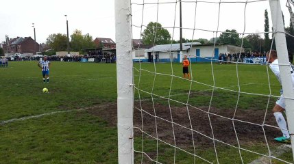 Football.Jemappes monte en P2 au tir au penalty.Video Eric Ghislain