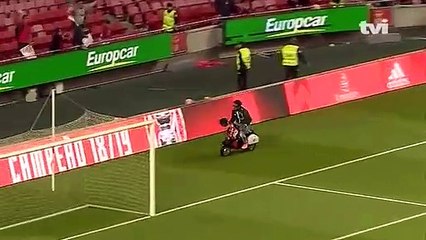 Eliseu voltou a festejar de Mota no relvado da Luz