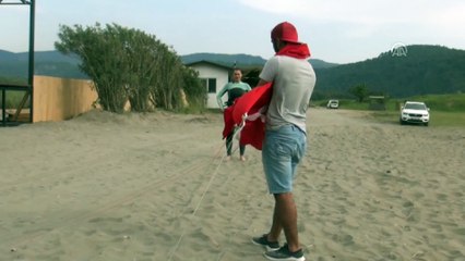 Rüzgarın çocukları Türk bayraklarıyla gösteri yaptı - MUĞLA