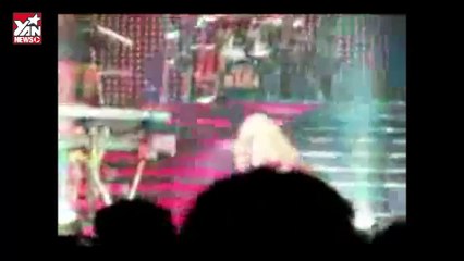 Những pha "Ngượng chưa kìa" của Sao trên sân khấu (Phần 2)