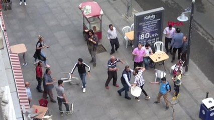 Tekirdağ Sokak Ortasında Sandalyelerle Kavga Ettiler