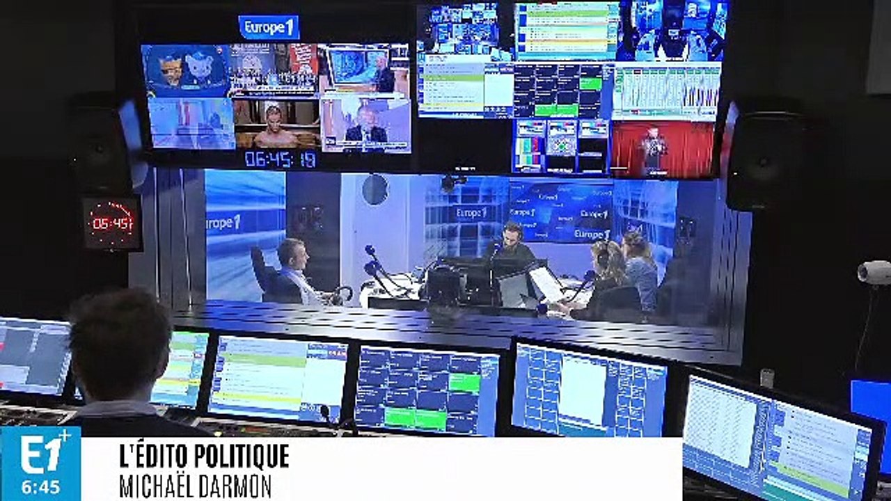Meeting des Socialistes : Hollande et les "éléphants" du parti viennent au secours de Raphaël Glucksmann