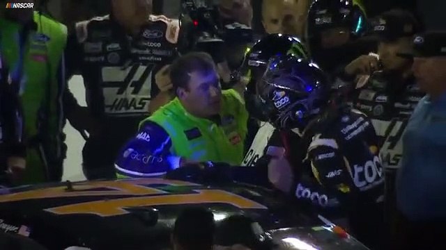 Nascar - Clint Bowyer and Ryan Newman go at it on pit road after All-Star Race
