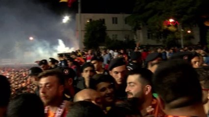 Spor Galatasaraylı Futbolcu Diagne'den Florya'da Şampiyonluk Üçlüsü