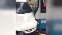 Dha Dış ? Çin'de Otobüs Kontrolden Çıktı, 10 Araç Birbirine Girdi